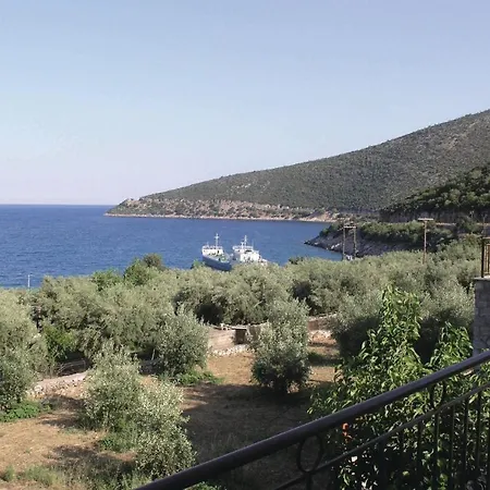 Two-bedroom Holiday In Andreas Paralio Arkadiko Chorio