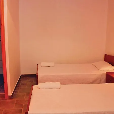 Two-bedroom Holiday In Andreas Paralio *