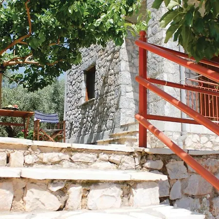 Holiday home Two-bedroom Holiday In Andreas Paralio